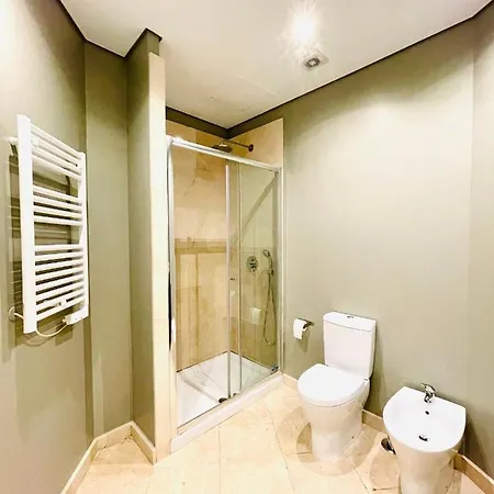 Sunny Arroios * リスボン